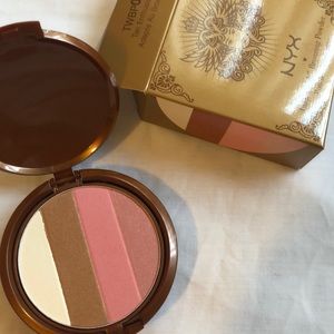 Bronzer